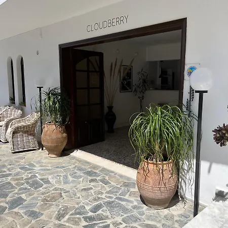 Cloudberry Apartment *